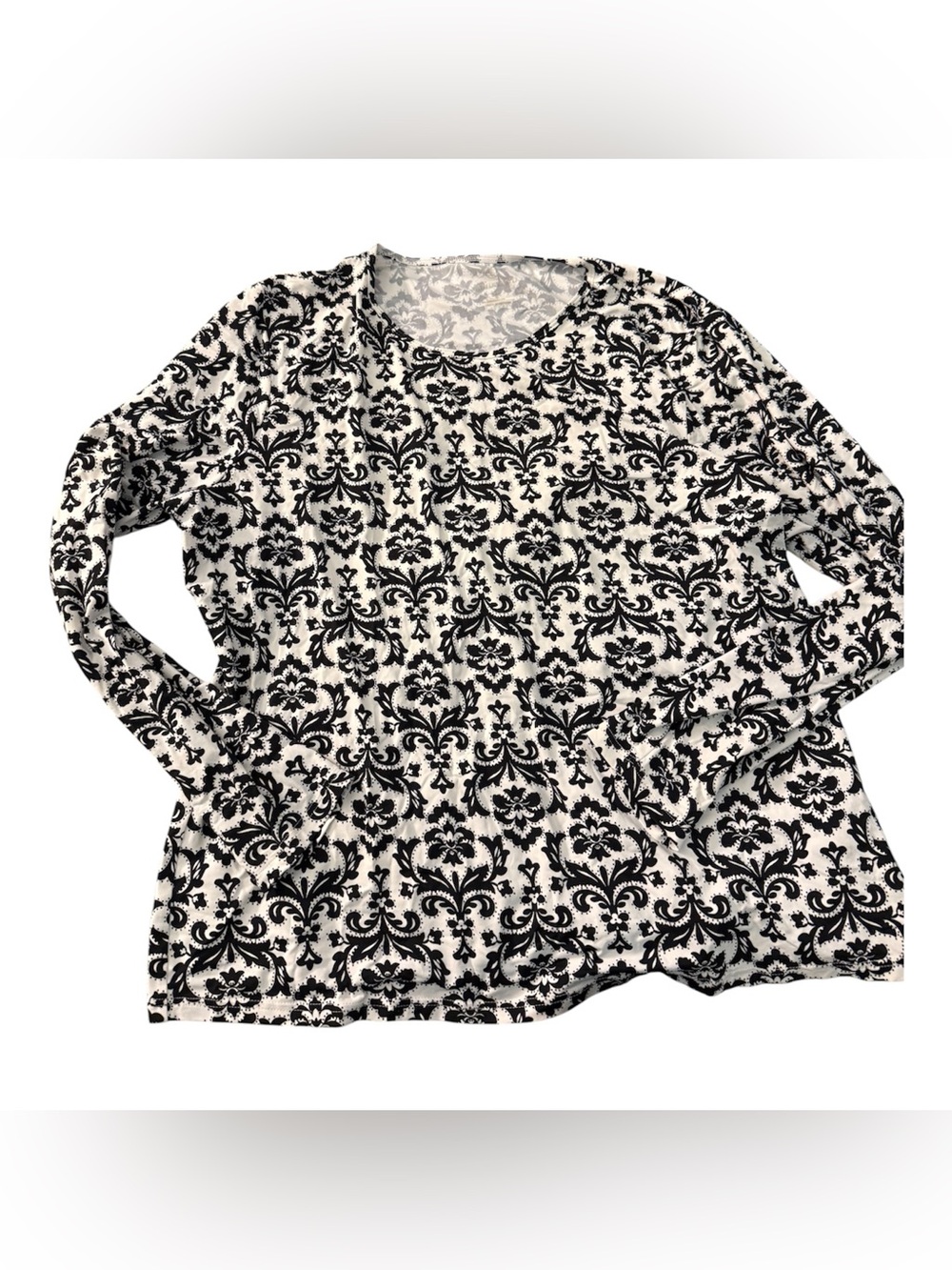 Lands End Women’s Long Sleeve Rash guard in  Black and White Print| size: XL 18